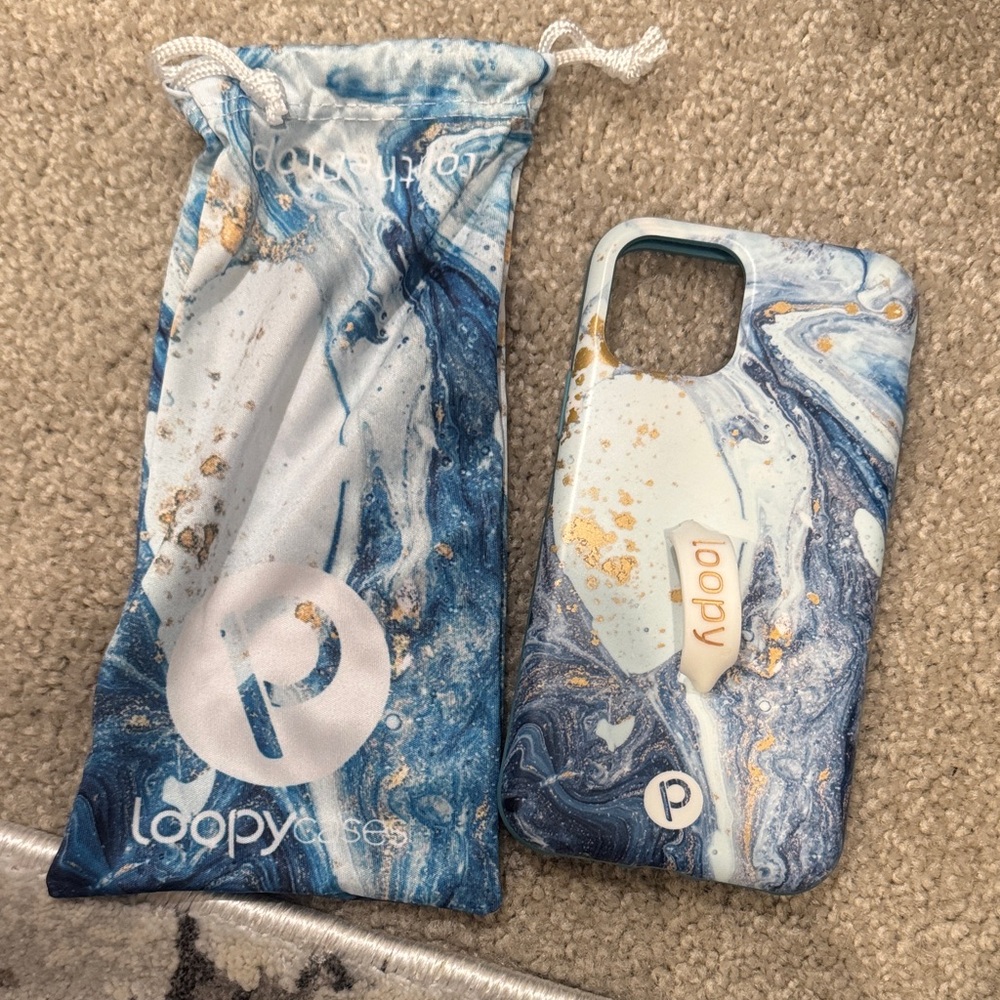 Loopy Case Marble Design with Gold Accents